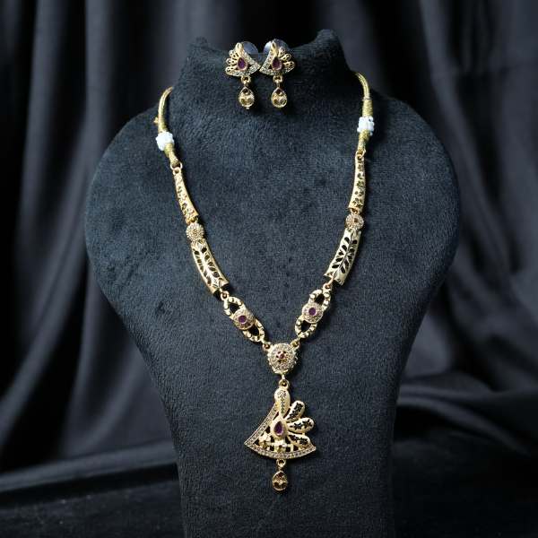 Royal Ruby Fan Pendant Necklace Set