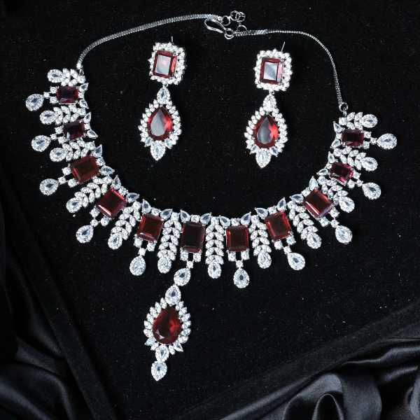 Ad Stone Necklace Set With Stones